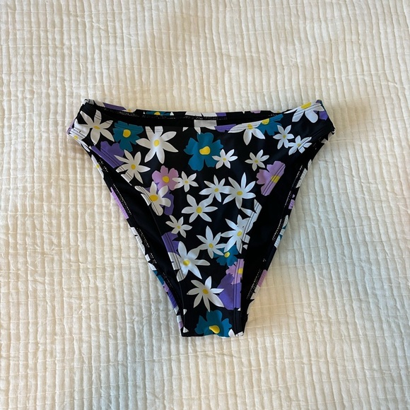 Xhileration high rise swim bikini bottom floral retro size medium - Picture 2 of 3